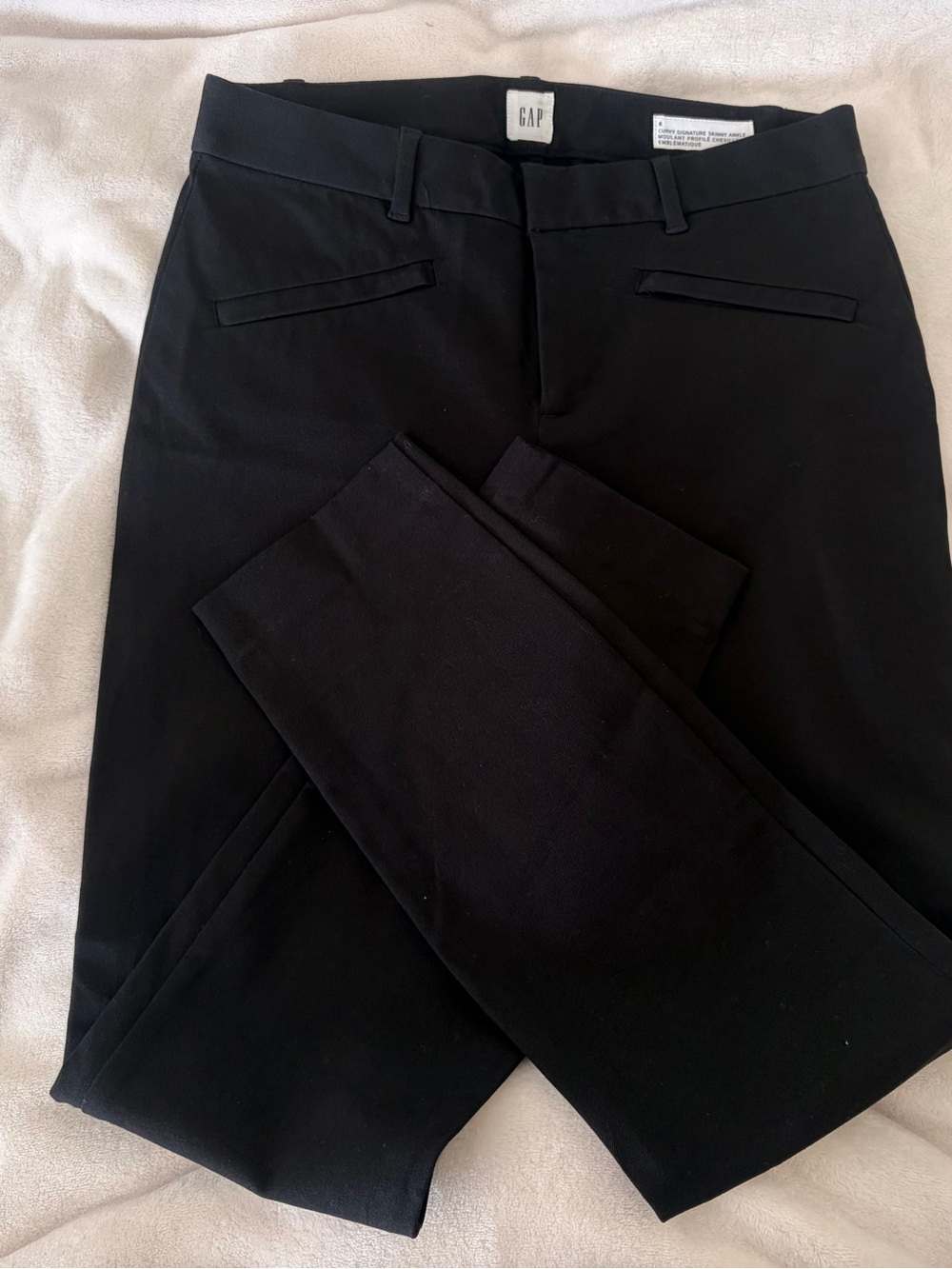 NWOT GAP women’s Black Dress Pants - size 6